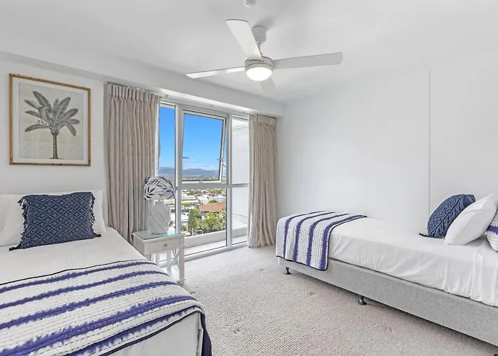 Deluxe Three-Bedroom Room